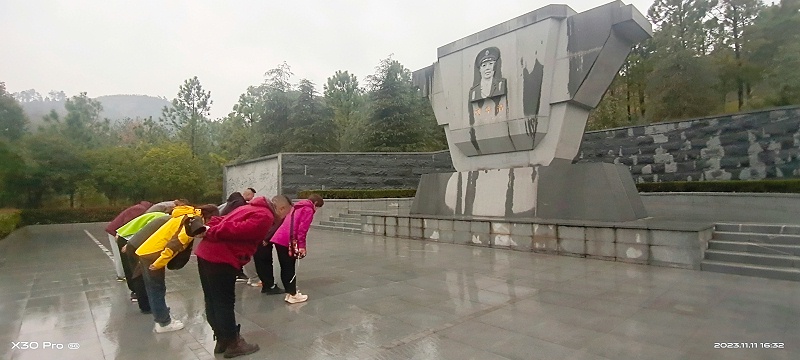 參觀劉華清故居和陵園2